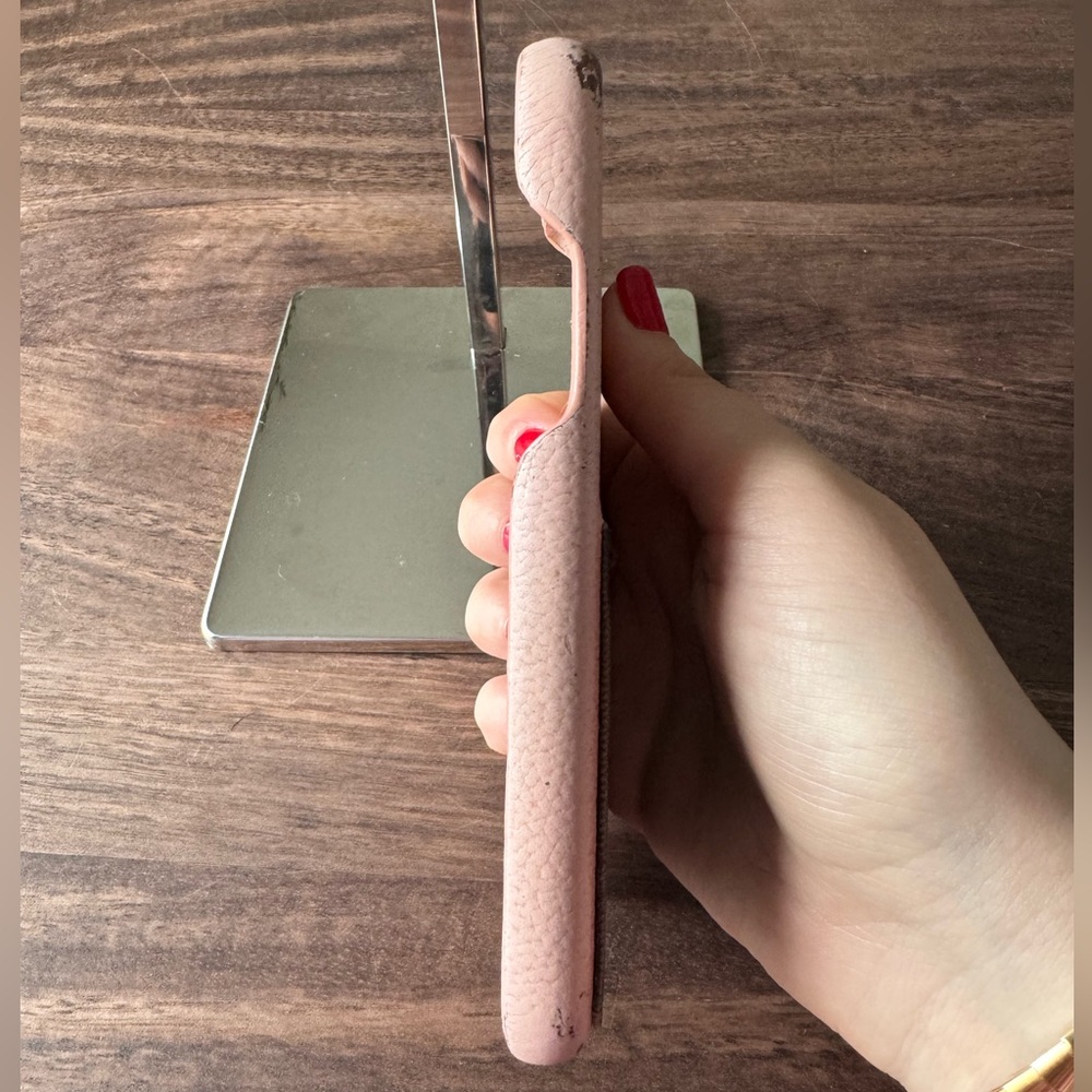 Louis Vuitton iPhone X/Xs Case - Picture 5 of 11